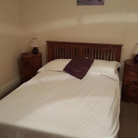The Dolphin Hotel Wincanton Oda fotoğraf