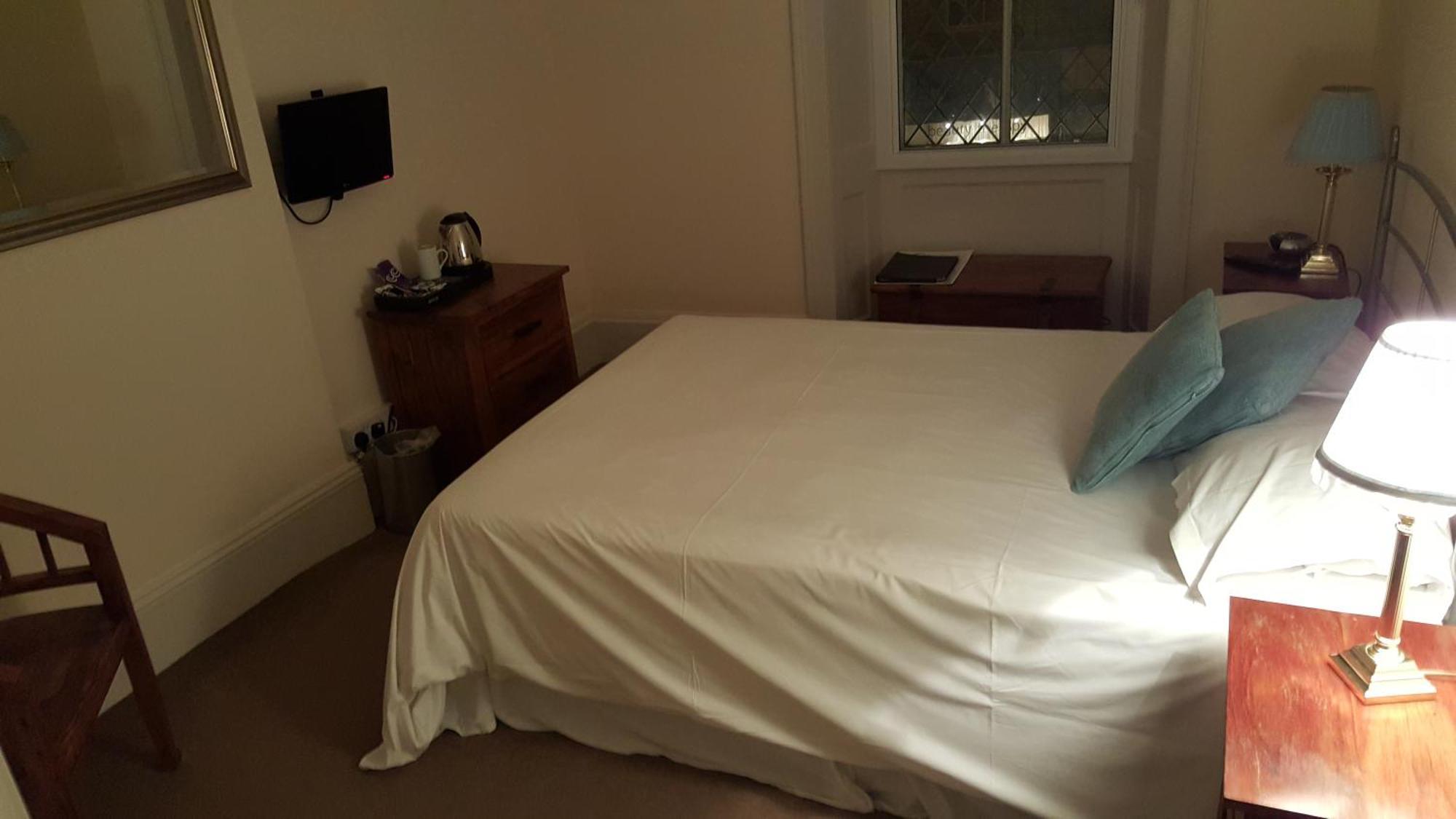 The Dolphin Hotel Wincanton Oda fotoğraf