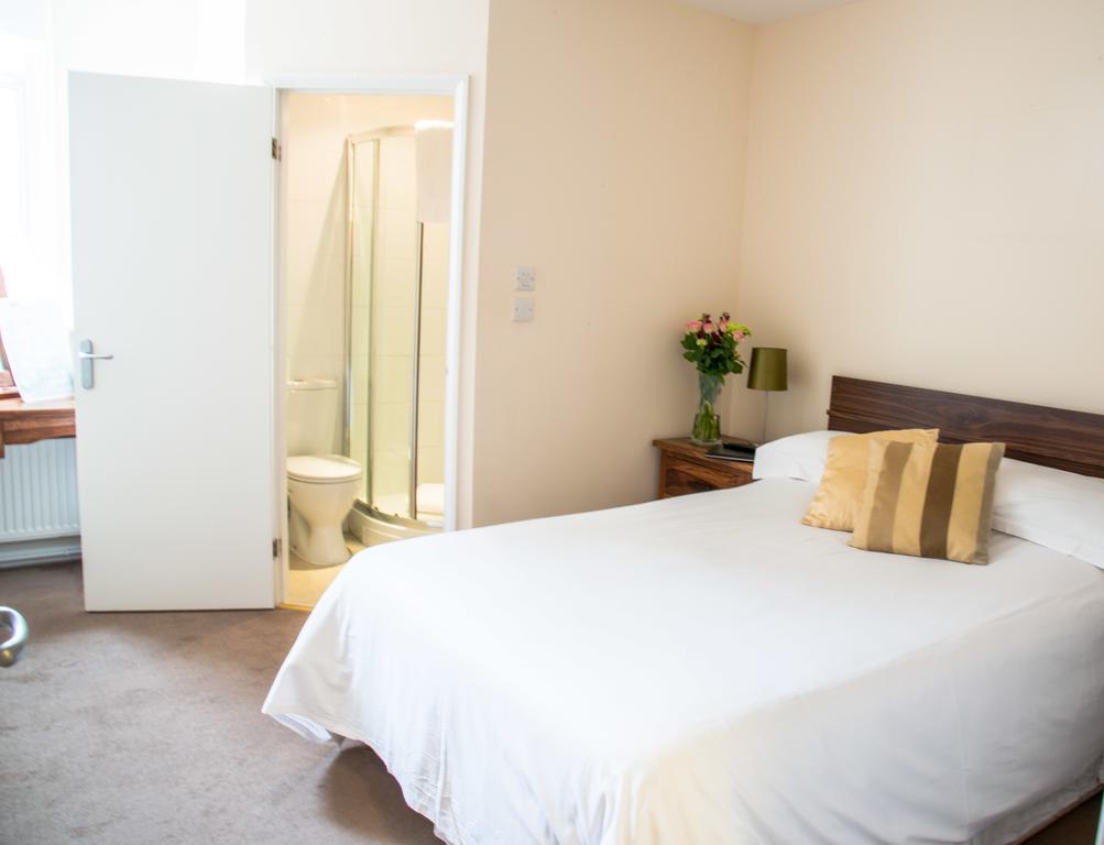 The Dolphin Hotel Wincanton Dış mekan fotoğraf