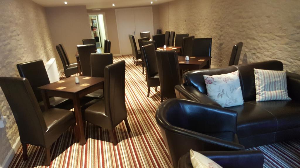 The Dolphin Hotel Wincanton Dış mekan fotoğraf