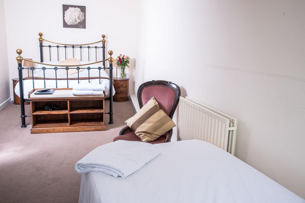 The Dolphin Hotel Wincanton Dış mekan fotoğraf