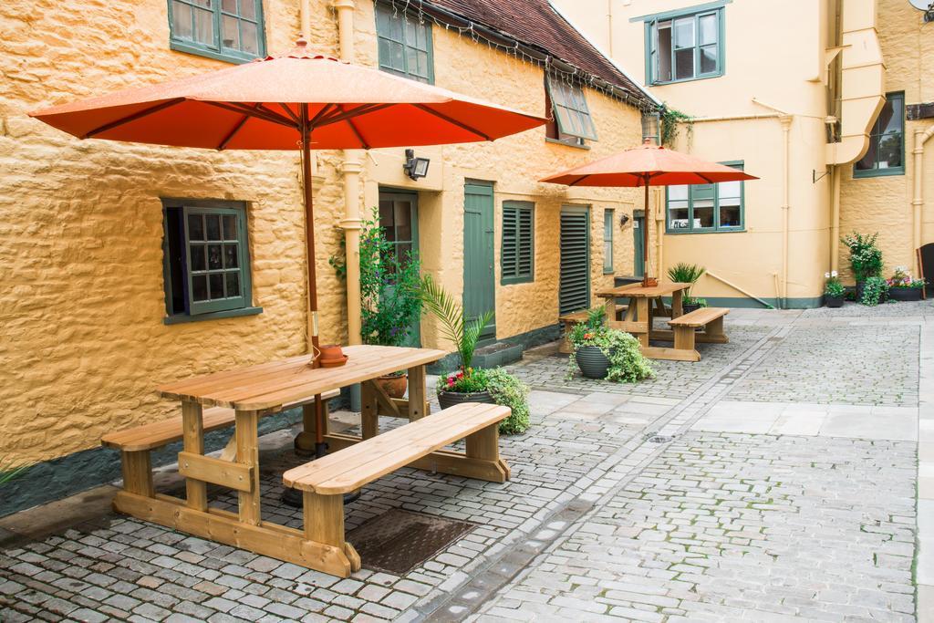 The Dolphin Hotel Wincanton Dış mekan fotoğraf