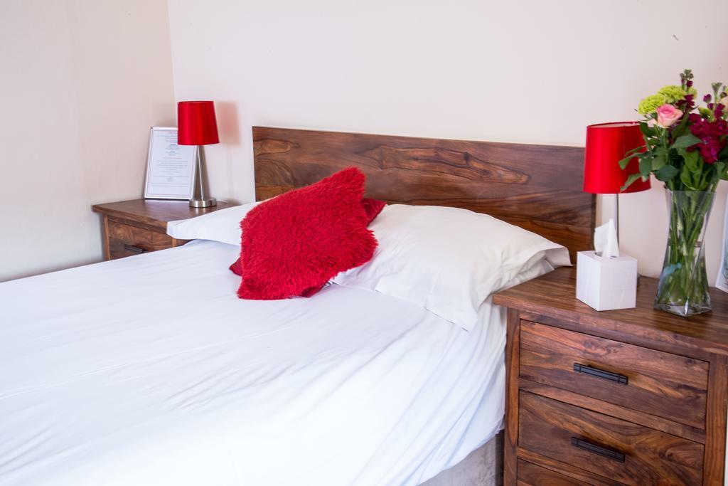 The Dolphin Hotel Wincanton Dış mekan fotoğraf