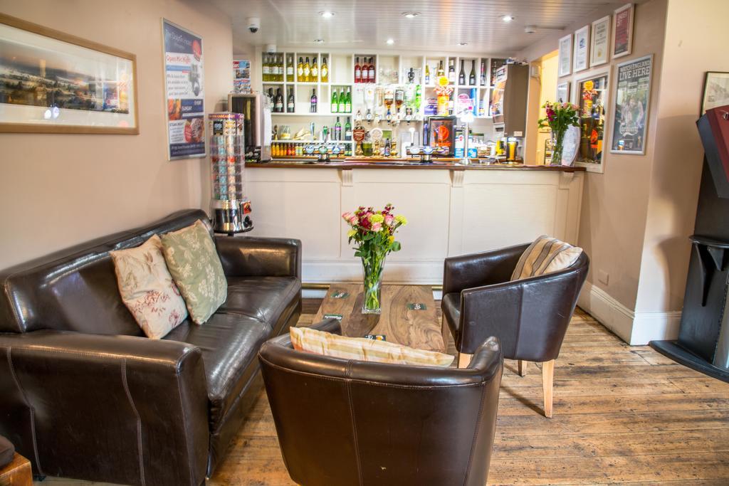 The Dolphin Hotel Wincanton Dış mekan fotoğraf